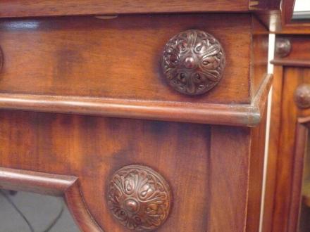ANTIQUE - A PAIR OF VICTORIAN BOOKCASES