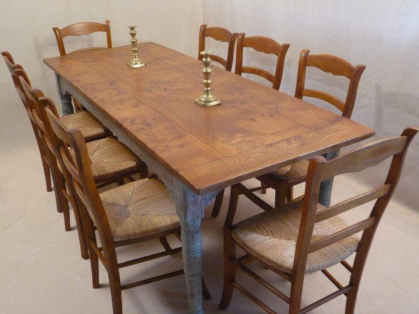 VINTAGE-6'-6'' COUNTRY STYLE BURR ELM TOP TABLE AND SET OF 8 RUSH SEATED CHAIRS-SUITE