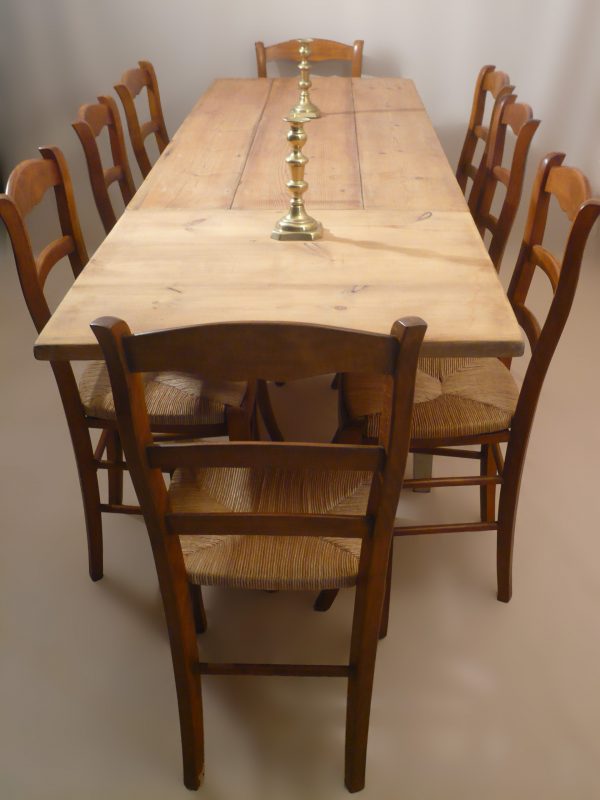 VINTAGE - FRENCH PROVINCIAL STYLE TABLE AND A SET OF 6 CHAIRS - SUITE